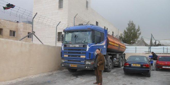 ضبط شاحنة إسرائيلية مهربة بزيوت معدنية تالفة  في بيت لحم