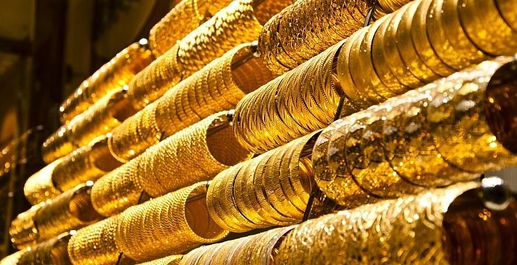 استقرار للذهب بسبب الترقب السياسي