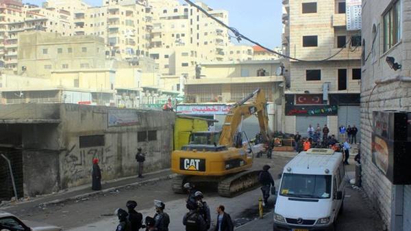 محدث : جرافات الاحتلال تهدم منزلا في كفر قاسم