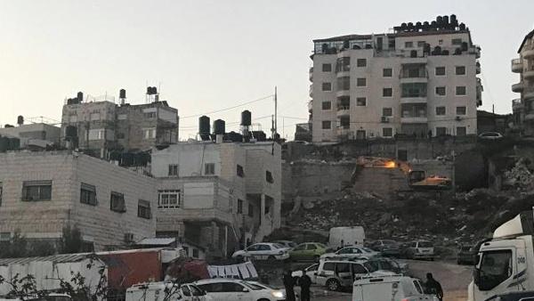 بلدية الاحتلال تخطر بالسيطرة على 15 دونماً في بيت حنينا