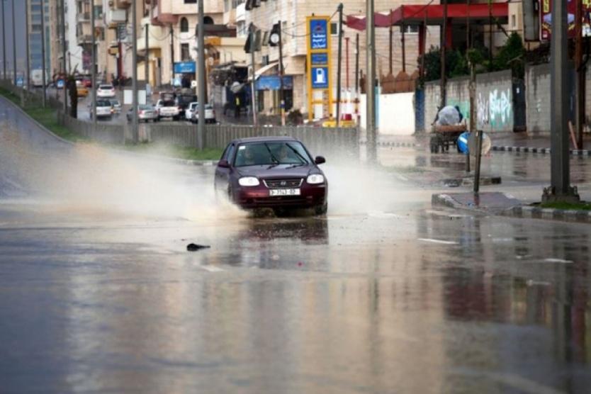 أمطار على مختلف المناطق بدءًا من ظهر اليوم