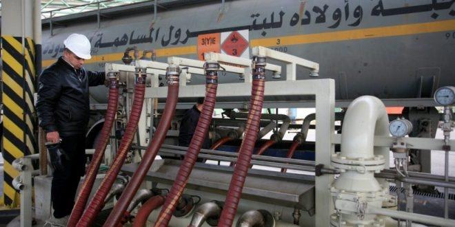 بدء ضخ كميات محدود من المحروقات لغزة عبر كرم أبو سالم