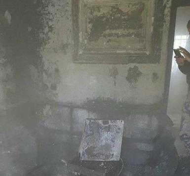 محدث :إصابة مسنة بحالة إختناق في حريق منزل بمخيم دهيشة جنوب بيت لحم