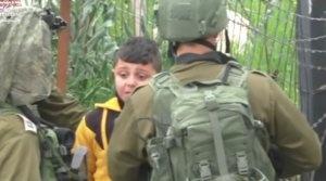 بالفيديو.. توثيق انتهاك إسرائيلي جديد بحق أطفال الخليل