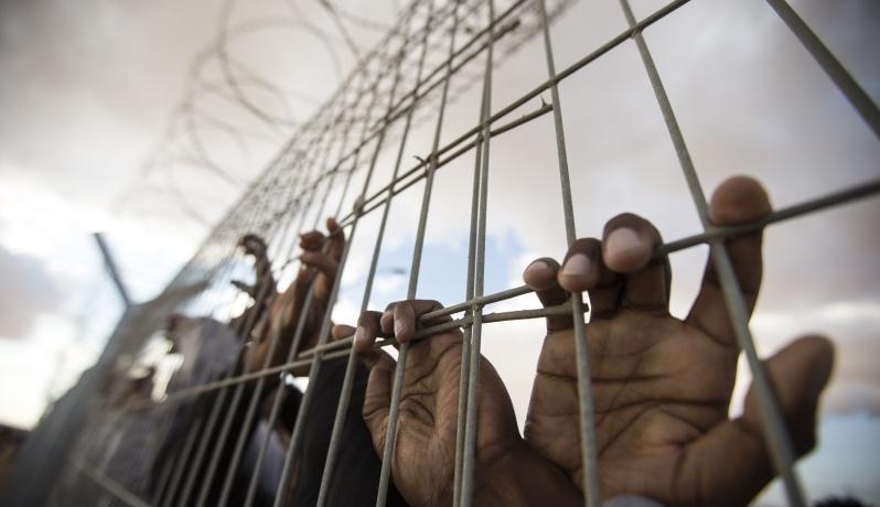 استمرار سياسية الإهمال الطبي المتعمد بحق 7 أسرى في عسقلان