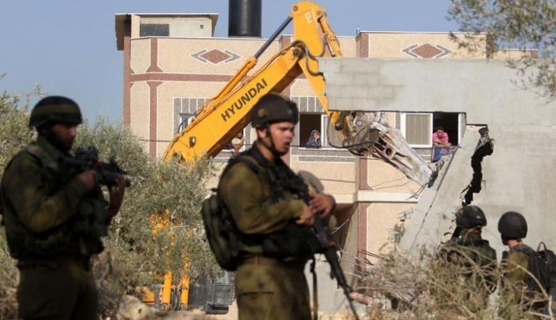 الاحتلال يهدم منزلا في القدس