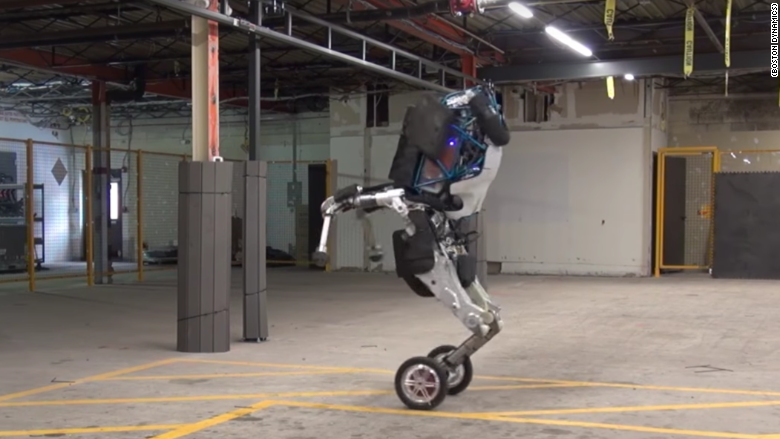 فيديو - روبوت غوغل الجديد.. شبه مخيف بالإنسان! شاهد ما يمكنه القيام به