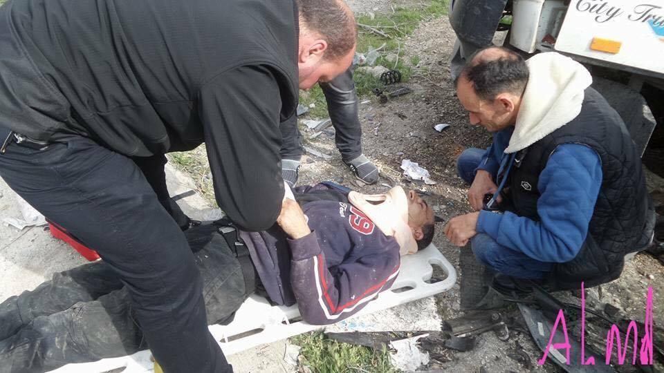 (محدث) بالصور- مصرع مواطن واصابة آخر في حادث سير مروع على طريق نابلس جنين