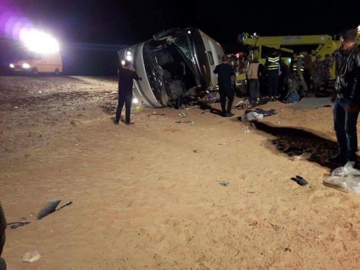 6 وفيات واصابات بتدهور حافلة معتمرين في تبوك