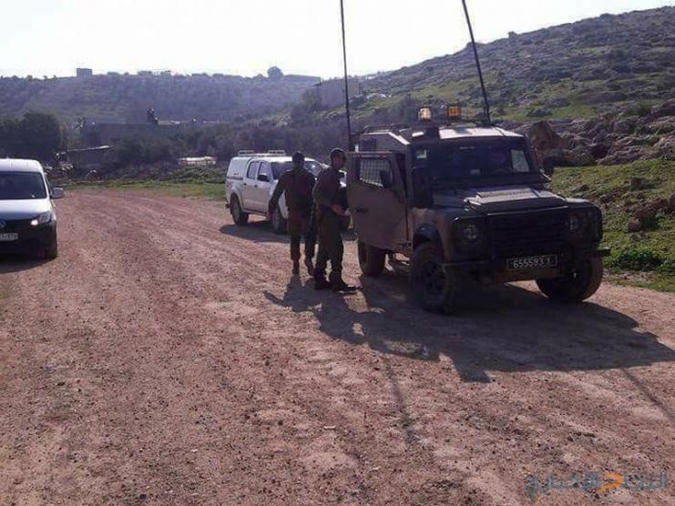 الاحتلال يستولي على مركبة في قرية بردلة بالأغوار