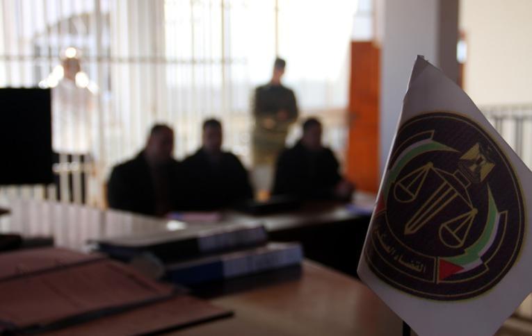 محكمة عسكرية بغزة تقضي بإعدام تاجري مخدرات