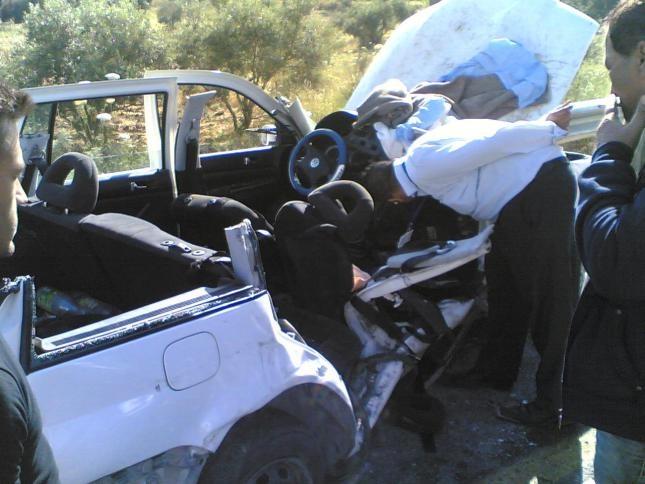 اصابة ستة مواطنين بحادث سير شمال طولكرم