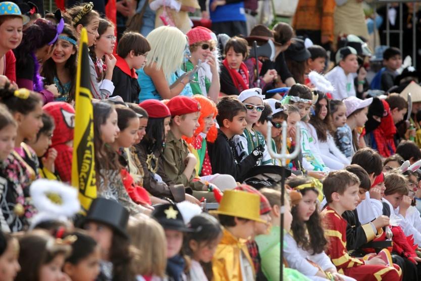 الخليل- أهالي يتصدون لمحاولات مستوطنين اقتحام روضة