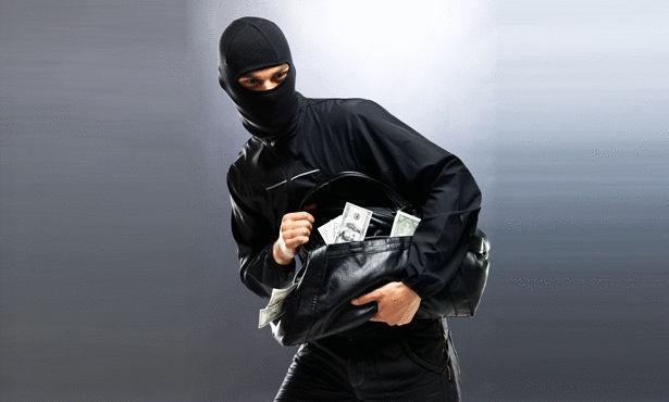 كشف ملابسات سرقة مبلغ 120 الف شيقل في نابلس