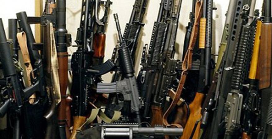 الاحتلال يدعي احباط شبكة تتاجر بالسلاح في الضفة