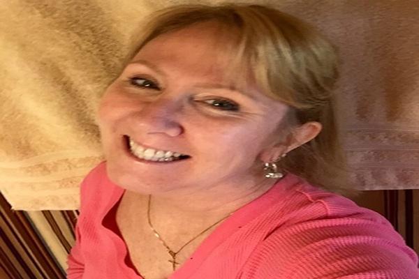 صور- أمريكية تتفاجأ بخروج ثعبان من فتحة مكيف السيارة أثناء قيادة سيارتها