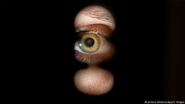 حركة حدقة العين... مرآة حالتك النفسية