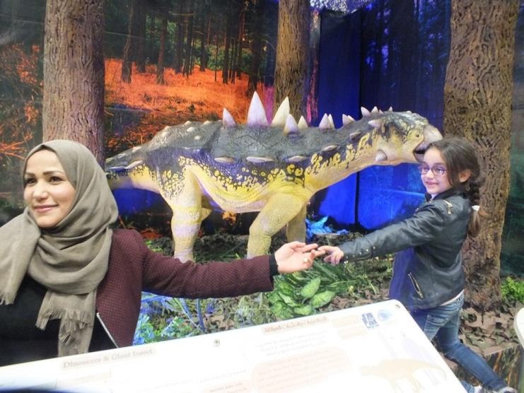 افتتاح متحف الديناصورات والحشرات العملاقة في قصر المؤتمرات