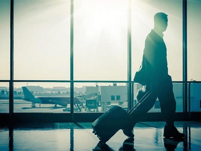 4 نصائح من الضرورى اتباعها أثناء السفر.. أبرزها تجنب الأكل الثقيل