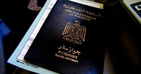 الاحتلال يحارب السلطة بجواز السفر والهوية الجديدة