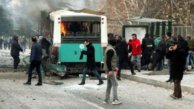 عشرات القتلى في تفجير حافلات مهاجرين في حلب