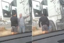 فصل شرطي إسرائيلي اعتدى على سائق شاحنة بالقدس