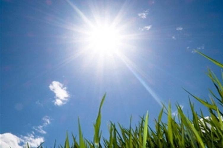 الطقس: أجواء حارة نسبيا ومغبرة