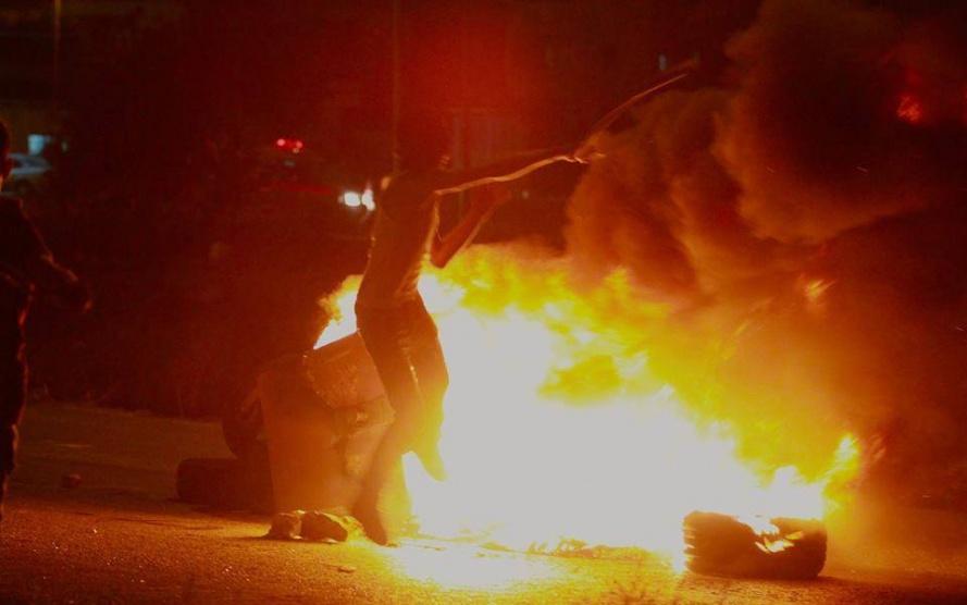 اصابة شاب بجراح خطرة خلال مواجهات بمخيم الدهيشة