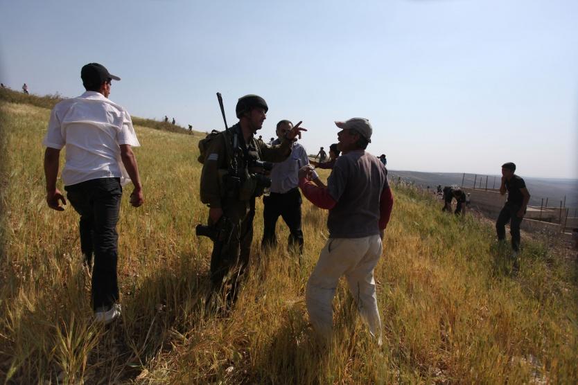 مستوطنون يهاجمون بلدة عوريف جنوب نابلس