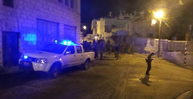 اعتقال شاب بالخليل بزعم محاولة تنفيذ عملية طعن