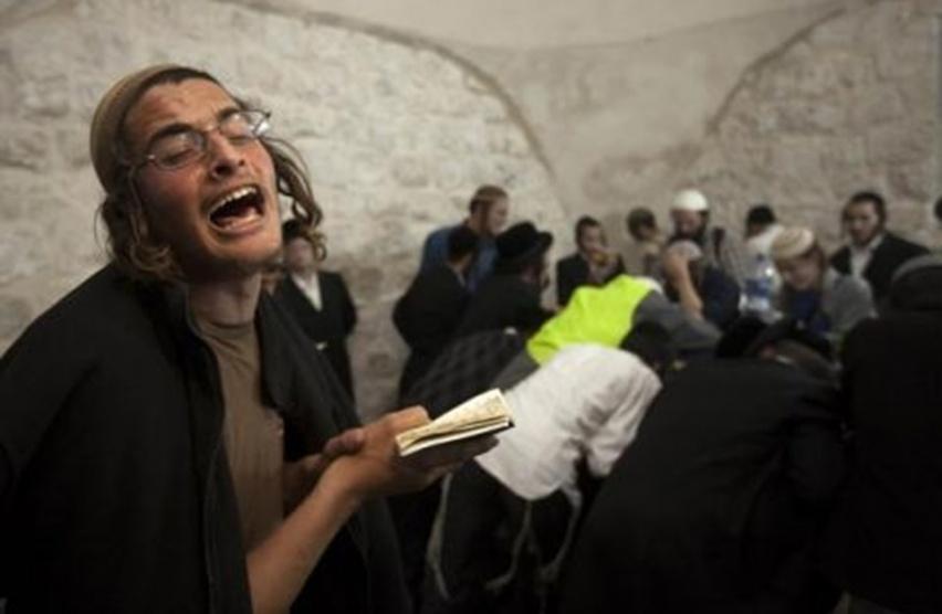 مستوطنون يقتحمون 