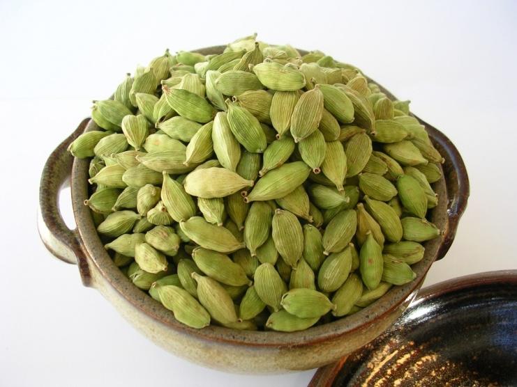 فوائد وأضرار الهيل لمرضى القلب