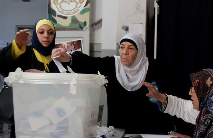 لجنة الانتخابات: نسبة الاقتراع حتى الساعة الواحدة بلغت 24.3%