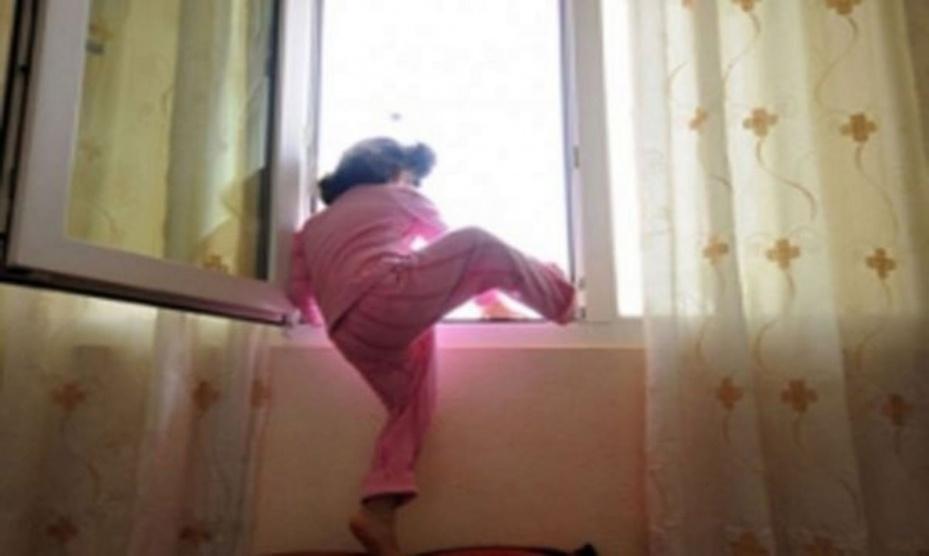 وفاة طفلة سقطت عن علو شمال القدس