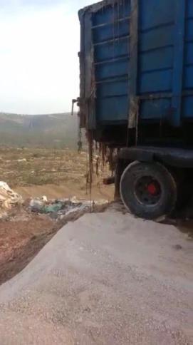 بالفيديو- الضابطة الجمركية تضبط حاويات محملة بنفايات ضارة في سلفيت