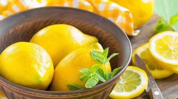 لا تهملوا قشر الليمون.. ففوائده مذهلة!