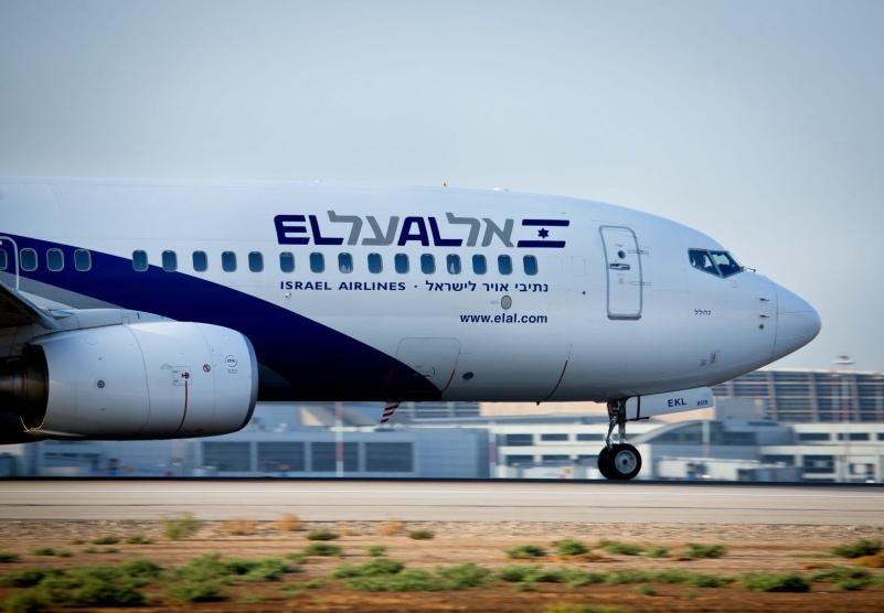 طائرة للعال تهبط اضطراريا في مطار تل أبيب