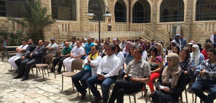 مستشفى المطلع بالقدس يتضامن مع الأسرى المضربين عن الطعام