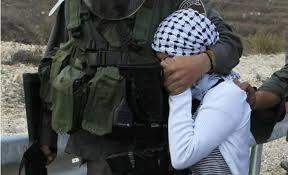 الاحتلال يعتقل فتاة ويقمع فعالية مناصرة للأسرى في القدس