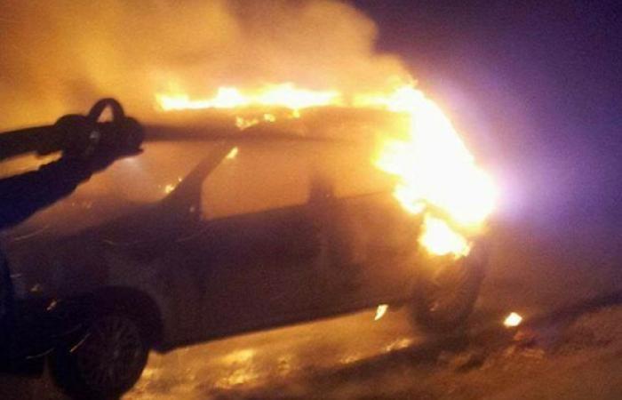 احتراق مركبتين في طولكرم