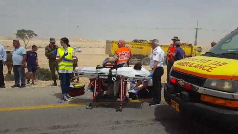 مصرع شاب من النقب بحادث طرق