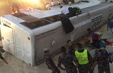 خطأ بشري السبب في حادث حافلة المعتمرين وارتفاع عدد الوفيات إلى 8