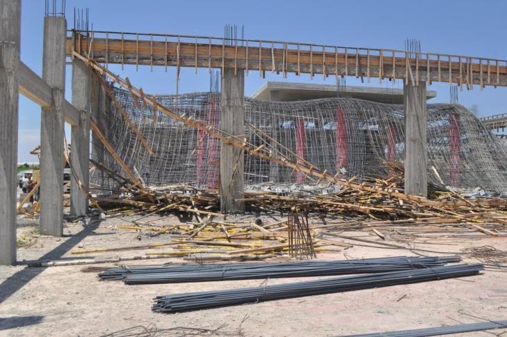 وفاة عامل متأثرا بجروحه إثر انهيار سقف مسجد قيد الإنشاء بغزة