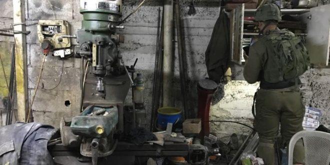 الاحتلال يعتقل 12 مواطنا ويغلق  محددة ببيت فجار بزعم تصنيع الاسلحة