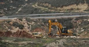 بريجية لاذاعتنا :إخطار أهالي كيسان شرق بيت لحم بوقف العمل في تعبيد شارع