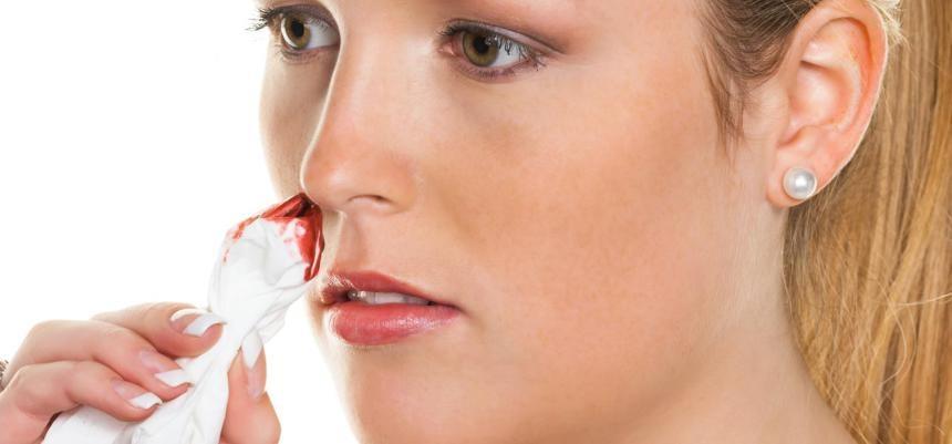 علاج نزيف الأنف فى 6 خطوات