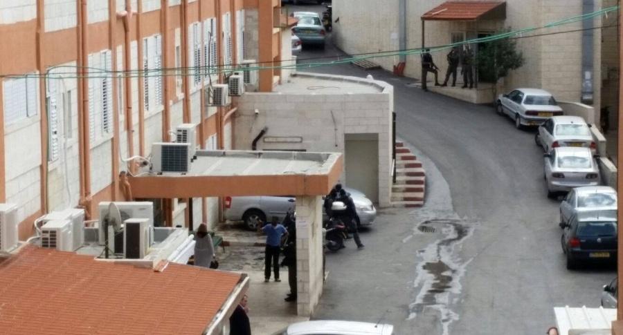 الاحتلال يقتحم مستشفى المقاصد ويمنع زيارة مصاب