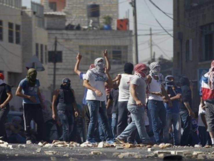 36 مصابا في مواجهات في العيزرية بالقدس المحتلة