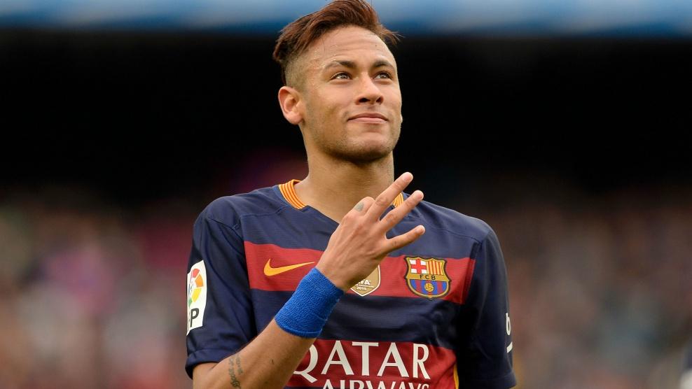 نيمار يُخبر لاعبي برشلونة بقراره النهائي