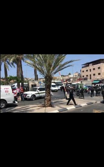 (محدّث) الاحتلال يعتقل سيدة في باب العامود بالقدس المحتلة بزعم تنفيذها عملية طعن